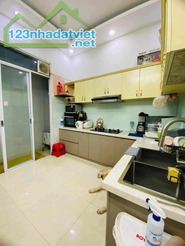 🏠 HÀNG NÓNG QUẬN 6 - NHÀ DT 44M2 - 4 TẦNG - NGANG 5M - GIÁ NHỈNH 4 TỶ. - 4