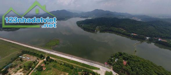 Đất mặt hồ Đồng Quan - Sóc Sơn 3200m2 làm Villa, Homstay nghỉ dưỡng giá chỉ 2.7tr/m2