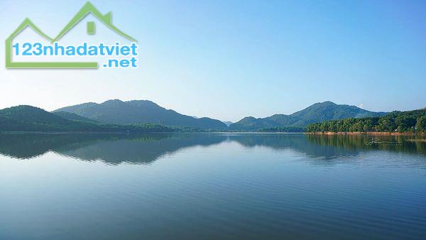 Đất mặt hồ Đồng Quan - Sóc Sơn 3200m2 làm Villa, Homstay nghỉ dưỡng giá chỉ 2.7tr/m2 - 1