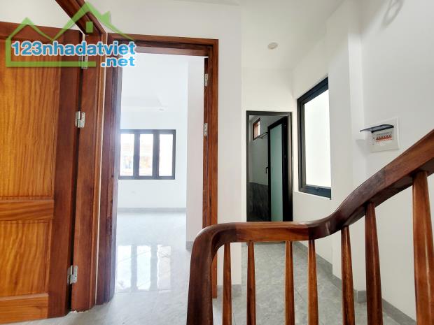 BÁN NHÀ LAI XÁ 42M2 Ô TÔ ĐỖ CỦA, LÔ GÓC 3 THOÁNG SÁNG TỰ NHIÊN 5 NGỦ - 3