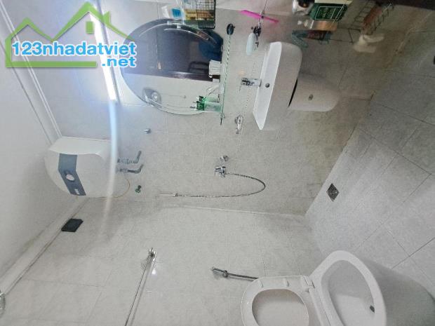 Bán nhà phố Thịnh Quang quận Đống đa ngõ nông rộng dt 46m2  nhỉnh 7 tỷ - 2