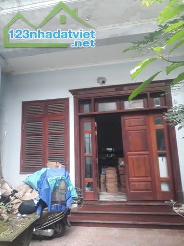 Mặt phố kinh doanh,  139m2 , 3 tầng , giá rẻ 22 tỷ - 4