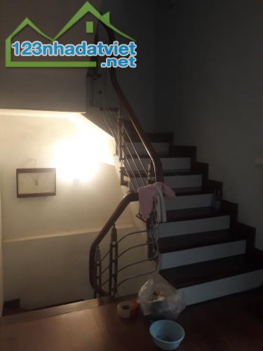 Mặt phố kinh doanh,  139m2 , 3 tầng , giá rẻ 22 tỷ - 1