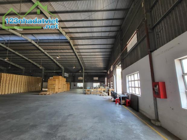 Cho thuê 1.800m2 kho xưởng giáp KCN Mỹ Phước Bến cát giấy tờ đầy đủ - 2