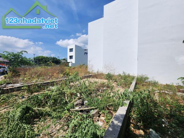 Cần bán lô đất hẻm Cầu dứa phú nông , tp nha trang giá 1,750 tỷ