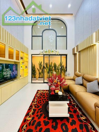 Nhà 4 lâu đường Phan Huy Ích, 54m2. Giá hơn 6 tỷ. Tặng trọn bộ nội thất - 2