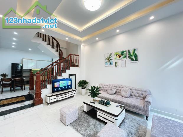 Bán nhà tại Kim Chung 32m2 ngõ rộng ô tô đỗ Gần xây mới 4tầng giá 3,85 tỷ - 2