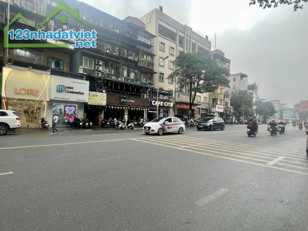 Bán nhà tập thể Mặt phố Phạm Ngọc Thạch, Đống Đa. Dt 180 m2, Mt 10m. Ô tô kinh doanh đỉnh.