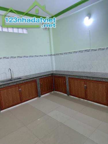 Chủ gửi bán nhanh Nhà Góc 2 Mặt Tiền Hẻm Thông Ô Tô Đường Nguyễn Trung Nguyệt, P. Bình Trư - 2
