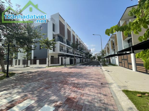 Nhà LK Midori Park - Thanh toán 50% nhận nhà còn lại trả 4 năm 0% lãi 0919433733