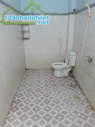Bán xưởng Tân Hòa Đông 8x15m giá 5.8 tỷ hẻm 1 sẹc