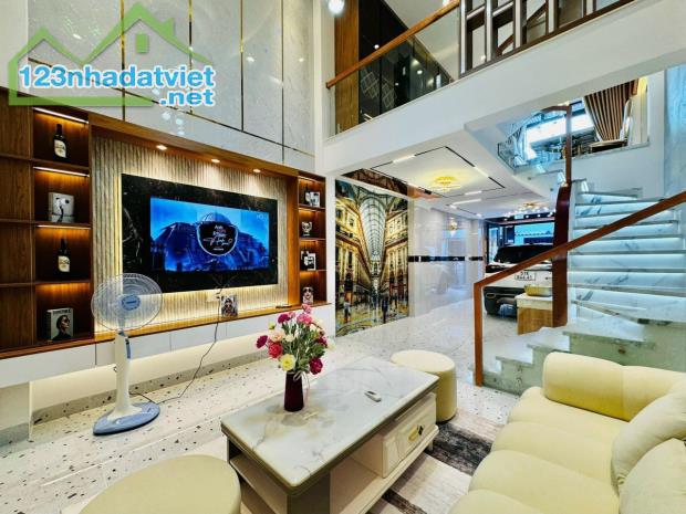 Hẻm 8m cực rộng, khu tập trung VPCT có tiếng. Dân trí cao, nhà đang có HĐT trên 25 triệu/ - 2