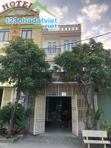 Cho thuê nhà nguyên căn 1 trệt + 2 lầu Xã Thới Tam Thôn, Hóc Môn, Hồ Chí Minh