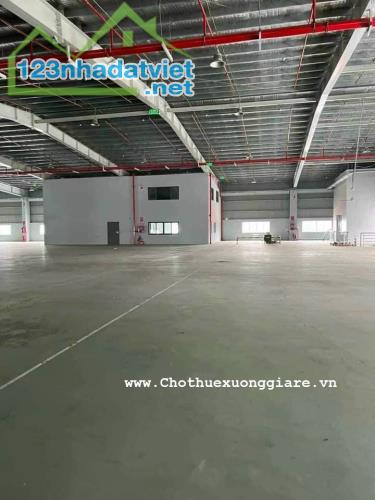 Cho thuê 6.000m2 trong Khu CN Tân Uyên Giá : 3.5 usd/m2 - 2