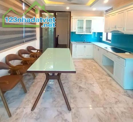 BÁN GẤP NHÀ ĐẸP, 2 TẦNG, 45M2, HẺM 60 LÂM VĂN BỀN, QUẬN 7, TẶNG NỘI THẤT, GIÁ RẺ