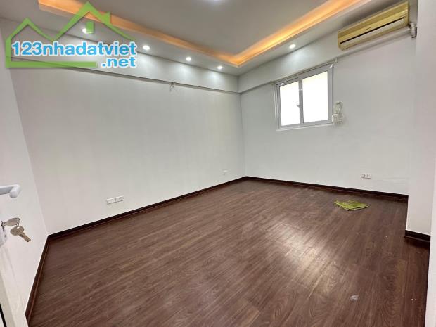 BÁN CĂN HỘ CHUNG CƯ ĐỀN LỪ HOÀNG MAI- 75M 3PN- CHỈ 3 TỶ FULL NỘI THẤT SĐCC VIEW LOUIS CITY