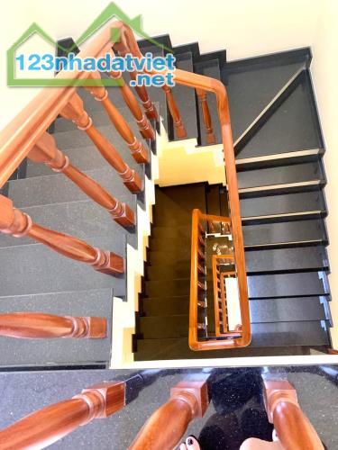 Chủ về quê, bán gấp nhà hẻm xe hơi, 6 tầng, tặng nội thất  Lê Văn Khương Q12 chỉ 7 tỷ. TL - 2
