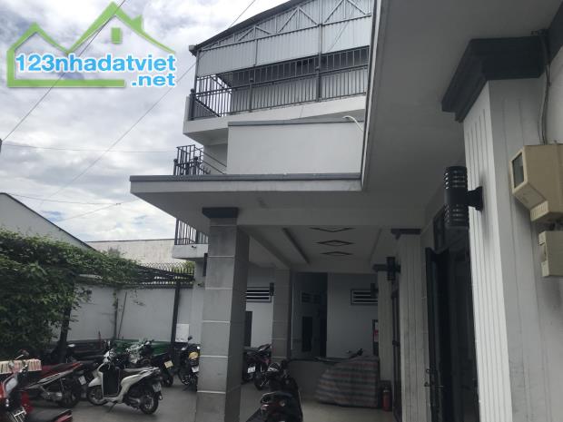 BÁN DÃY TRỌ 3 TẦNG - QL1A - 809M2 (21x40)M - THU NHẬP 100TR/TH - GIÁ CHỈ 24 TỶ. - 1
