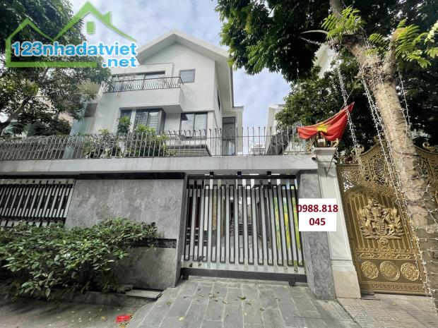Chính chủ bán Biệt thự Văn Phú, Hà Đông, Hà Nội 200m2 x 3.5 tầng, MT 10m, BT3 ô 2x - 3