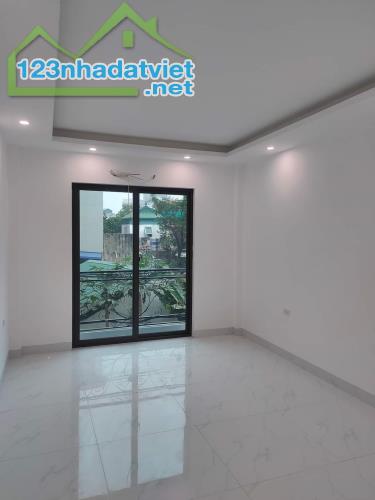 Bán Nhà Di Trạch 32m²*5Tầng, Lô góc, Ngõ thông, gần đường Oto qua, chỉ từ 2,9 tỷ - 3