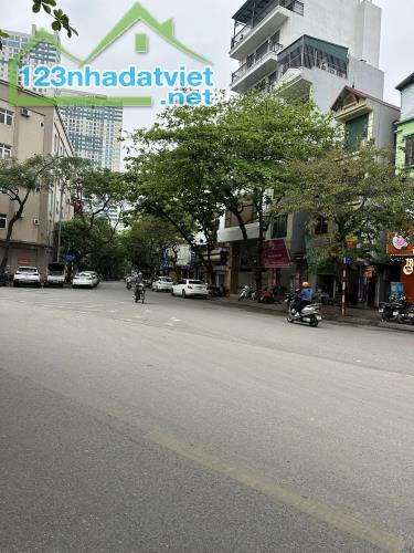 Bán nhà C4 mặt phố Ngọc Lâm, Long Biên 500m ra cầu Chương Dương 300m2 MT 7m, vỉa hè, kinh - 2