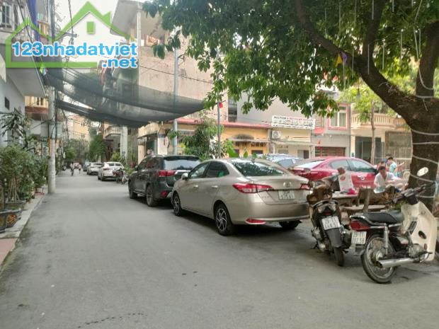 Bán nhà Ngô Quyền 35m mt4,2m 5tầng,ô tô đỗ lùi cửa, nhà đẹp, an sinh