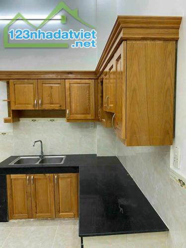 Chủ gửi bán nhà  Q.12 hẻm 87// Phan Văn Hớn, P.Tân Thới Nhất 2,8 tỷ/40m2 2 lầu - 3