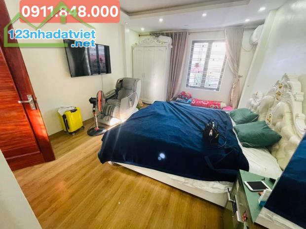 NHÀ ĐẸP- LÔ GÓC- SÁT MẶT PHỐ LÔ GÓC, 30m ra phố Tây Sơn,ngõ ba gác, 35m x5T, 7 tỷ - 5