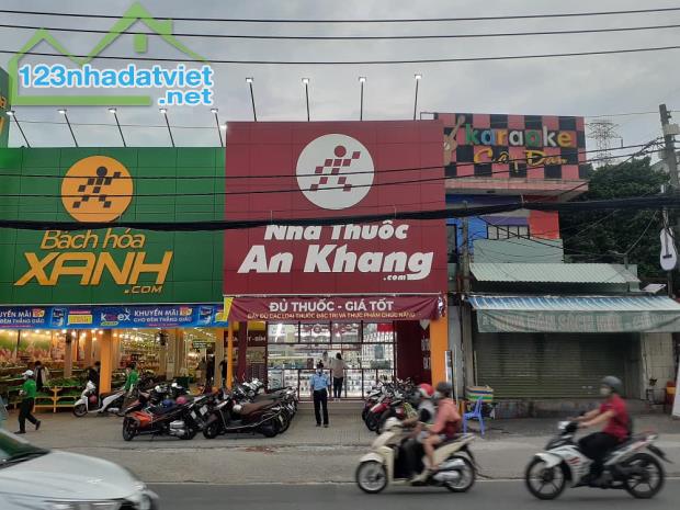 Bán nhà mặt phố Trường Chinh, Đống Đa. 127 m2 x Mt 7,6m, 39,8 Tỷ. Vị trí đẹp, KD Đỉnh.