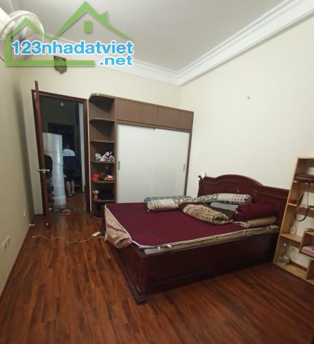 Bán nhà Ngõ Thịnh Quang Tây Sơn  quận Đống Đa, ngõ rộng 30m ô tô đỗ, 62m nhỉnh 9 tỷ - 1