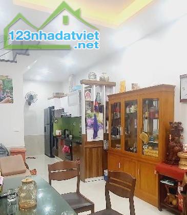 Bán nhà Ngõ Thịnh Quang Tây Sơn  quận Đống Đa, ngõ rộng 30m ô tô đỗ, 62m nhỉnh 9 tỷ - 2