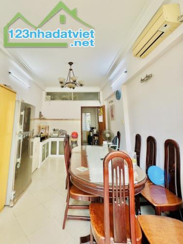 Bán Nhà Mặt Tiền Kinh Doanh Đường Cao Thắng, Phường 11, Quận 10, 35m2, Ngang 3,2m - 1