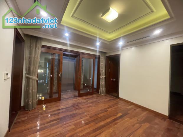 Biệt thự sân vườn 250m2 Hầm Rộng 200m2 Trung Hòa Nhân Chính MT 15m ở sướng yên tĩnh nhỉnh