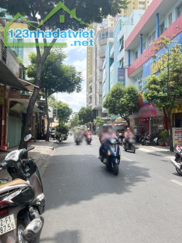 Nhà 3 tầng mặt tiền đường Nguyễn Trãi P14Q5 - 4