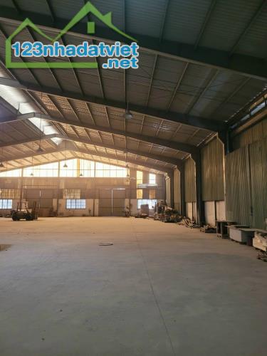 Cho thuê 1600 m2 KHO XƯỞNG giá rẻ bình chuẩn thuận an