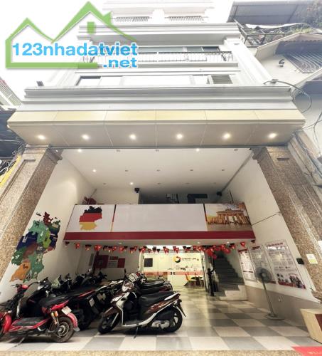 Bán Nhà Mặt Phố Hoàng Cầu, Đống Đa DT 227m2x9T MT 11.5m. Giá Rẻ