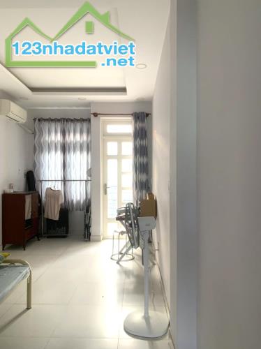 BÁN NHÀ TÔ HIẾN THÀNH, QUẬN 10, HẺM 6M 1 TRỤC THÔNG CMT8, GARA, KINH DOANH, 33Mx3N, 7 TỶ x