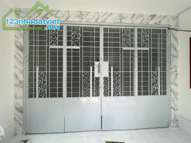 Nhà Tiện Di Chuyển Quận 10 - 70m2 - Hẻm Ba Gác Đổ Cửa Sát Mặt Tiền - 2.95 TỶ - 3