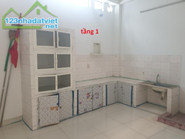 Nhà mặt tiền kinh doanh Tạ Uyên q11 dt 63,2m2 2 lầu , sân thượng, 4pn 3wc giá 19 tỷ - 3