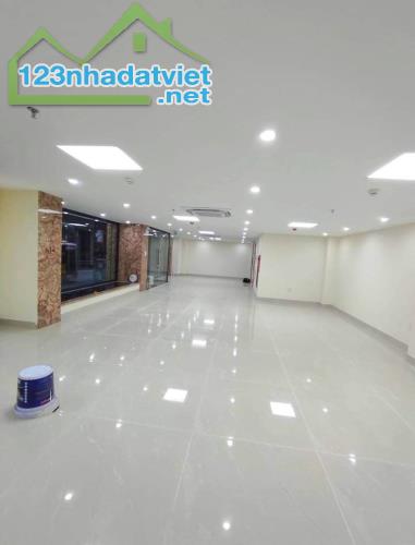 Cho thuê nhà mặt phố Phạm Văn Đồng Bắc Từ Liêm 145m*7T có hầm, lô góc - 1