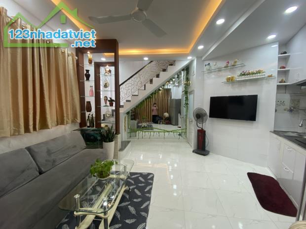 LÊ QUANG ĐỊNH BÌNH THẠNH - HẺM THÔNG - DTSD 80M2 - 4 TẦNG -  3,95 TỶ - 2