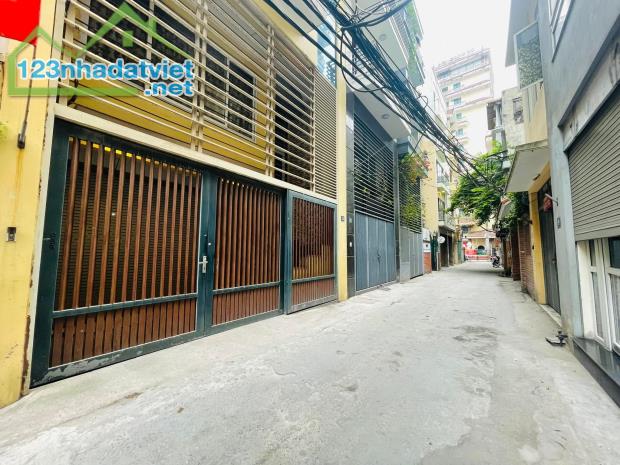 Bán nhà Võng Thị, Tây Hồ, ô tô tránh, gần Hồ Tây, phù hợp chia lô hoặc xây tòa nhà - 4
