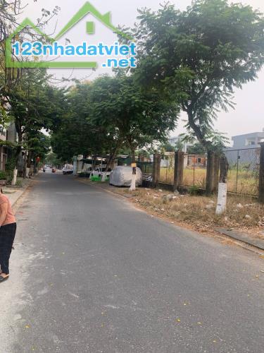 Bán nhà 2 tầng MT đường Giáp Văn Cương sát biển đối lưng Nguyễn Tất Thành giá 3,55 tỷ