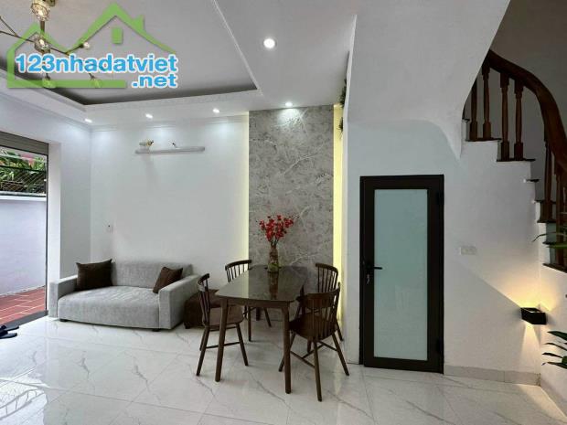 Bán nhà Tây Mỗ, Nam Từ Liêm xây 5 Tầng, 3P Ngủ rộng, nội thất đẹp nhỉnh 4 tỷ