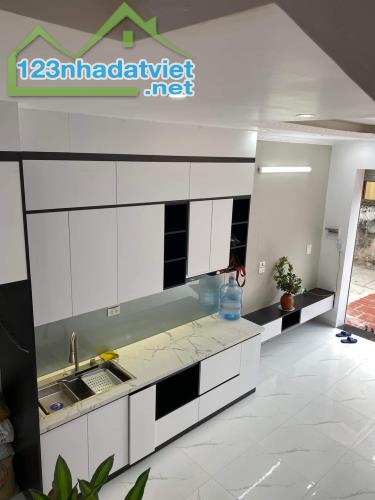Bán nhà Tây Mỗ, Nam Từ Liêm xây 5 Tầng, 3P Ngủ rộng, nội thất đẹp nhỉnh 4 tỷ - 2
