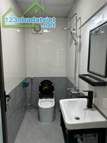 Bán nhà Tây Mỗ, Nam Từ Liêm xây 5 Tầng, 3P Ngủ rộng, nội thất đẹp nhỉnh 4 tỷ - 5
