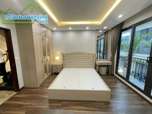 Bán nhà gần Xuân Phương 43M 6 Tầng, Thang Máy, vỉa hè, đường 10m, Gara ô tô