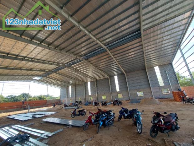 Cho thuê 1.500m2 XƯỞNG Mới Bến cát giá 60.000đ/m2 - 1