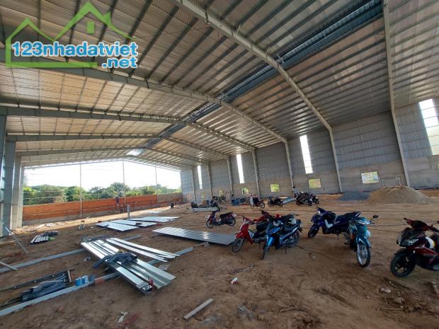 Cho thuê 1.500m2 XƯỞNG Mới Bến cát giá 60.000đ/m2