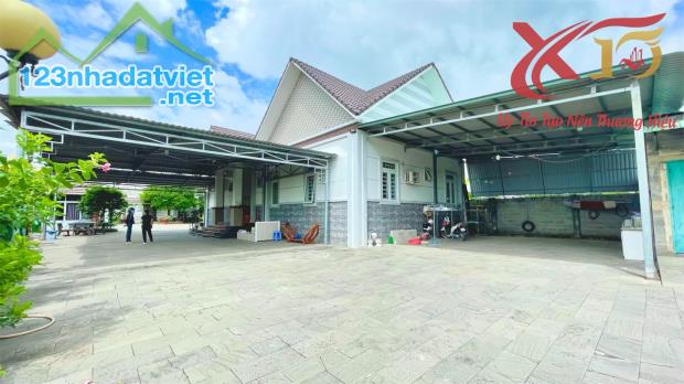 Bán Biệt Thự Sân Vườn siêu đẹp 1300m2 cách Biên Hoà 15phút giá siêu rẻ chỉ 9,5 tỷ - 3
